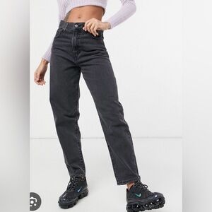 NEW! Levi’s High Waisted Taper Black Jeans Size 26 W 26 L Low Stretch Cropped
